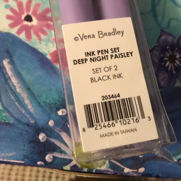 Vera Bradley Notebook Trio & Pen Set - Picture 6 of 7